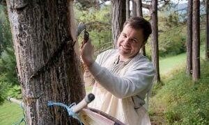 Auf den Spuren der Pecherei und alter Hausmittel