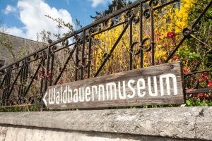 Besichtigung Pecherlehrpfad Hernstein